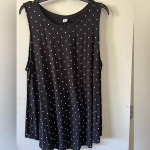Black and white Old navy tank top.
